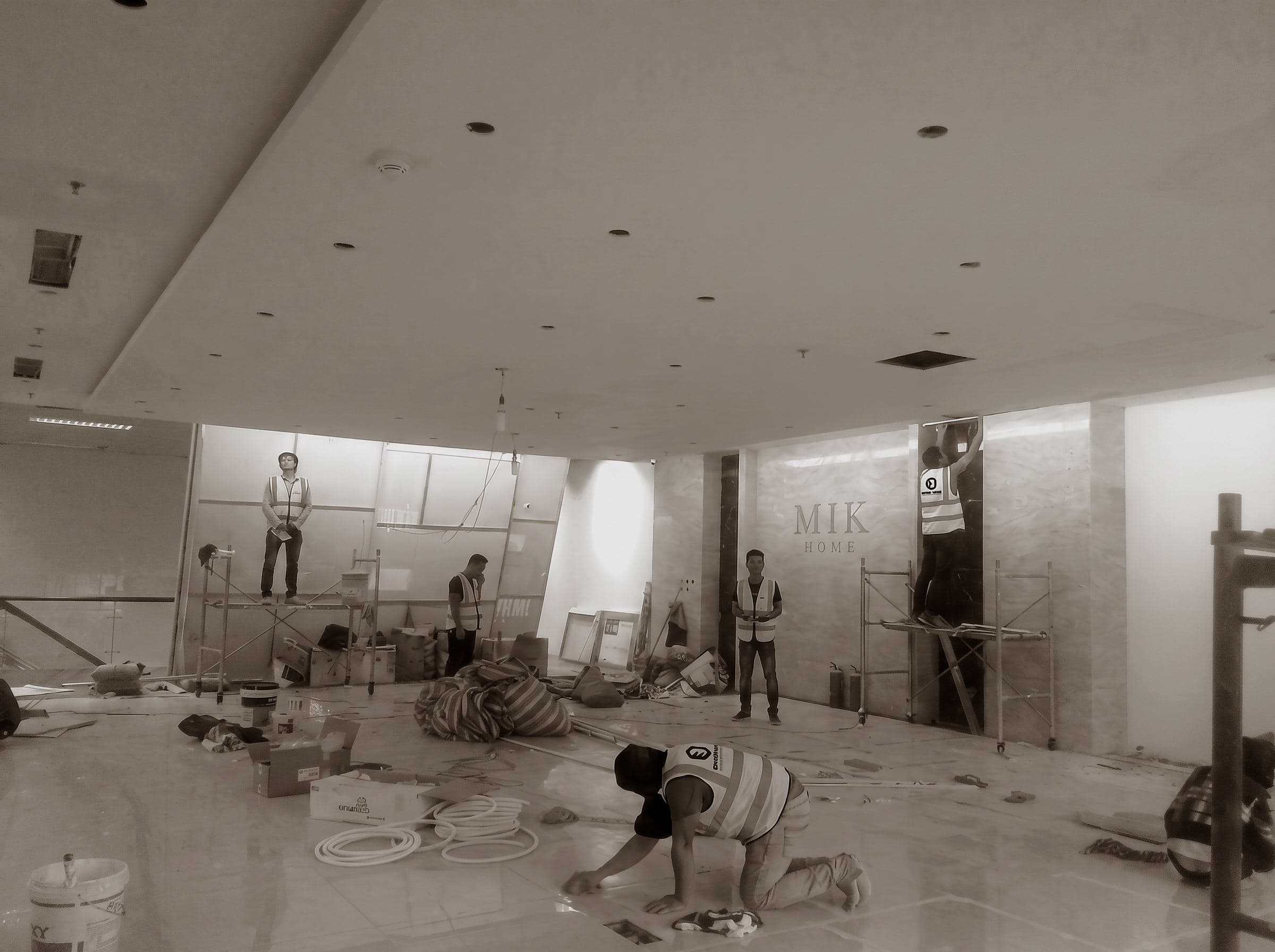 MIK Group Office — Quá trình thi công 1